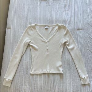 Aritzia Waffle Cream Long Sleeve V-Neck Top